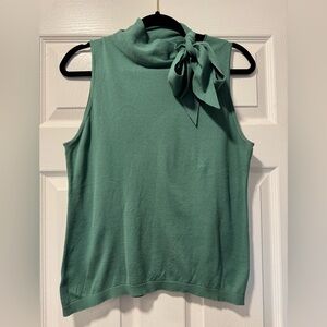 Ann Taylor Green Sleeveless Blouse with Bow